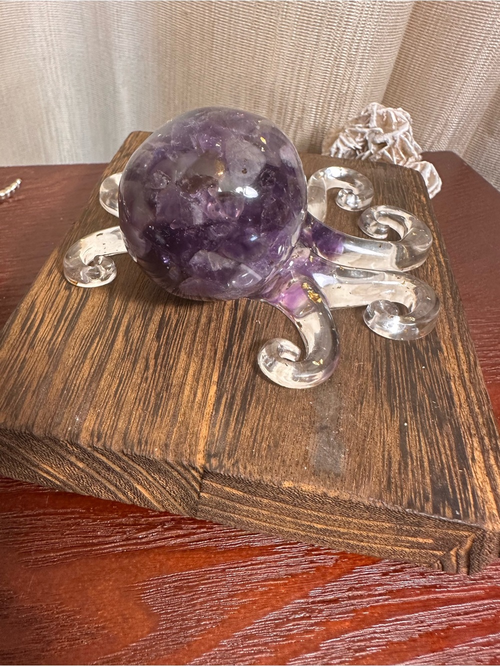 Resin and Amethyst Crystal Chips Octopus Figure - Picture 6 of 12